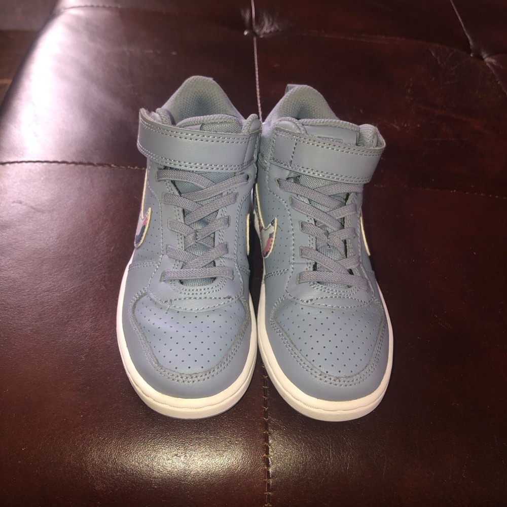 Nike Court Borough Mid 2